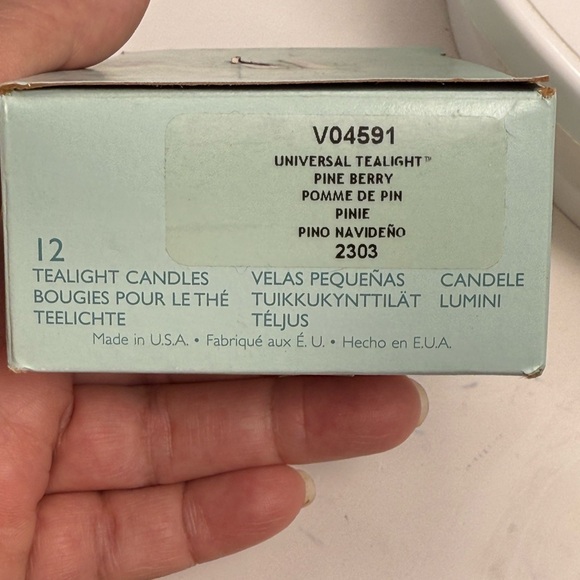 24 PartyLite tealight candles 2 boxes - Picture 4 of 5